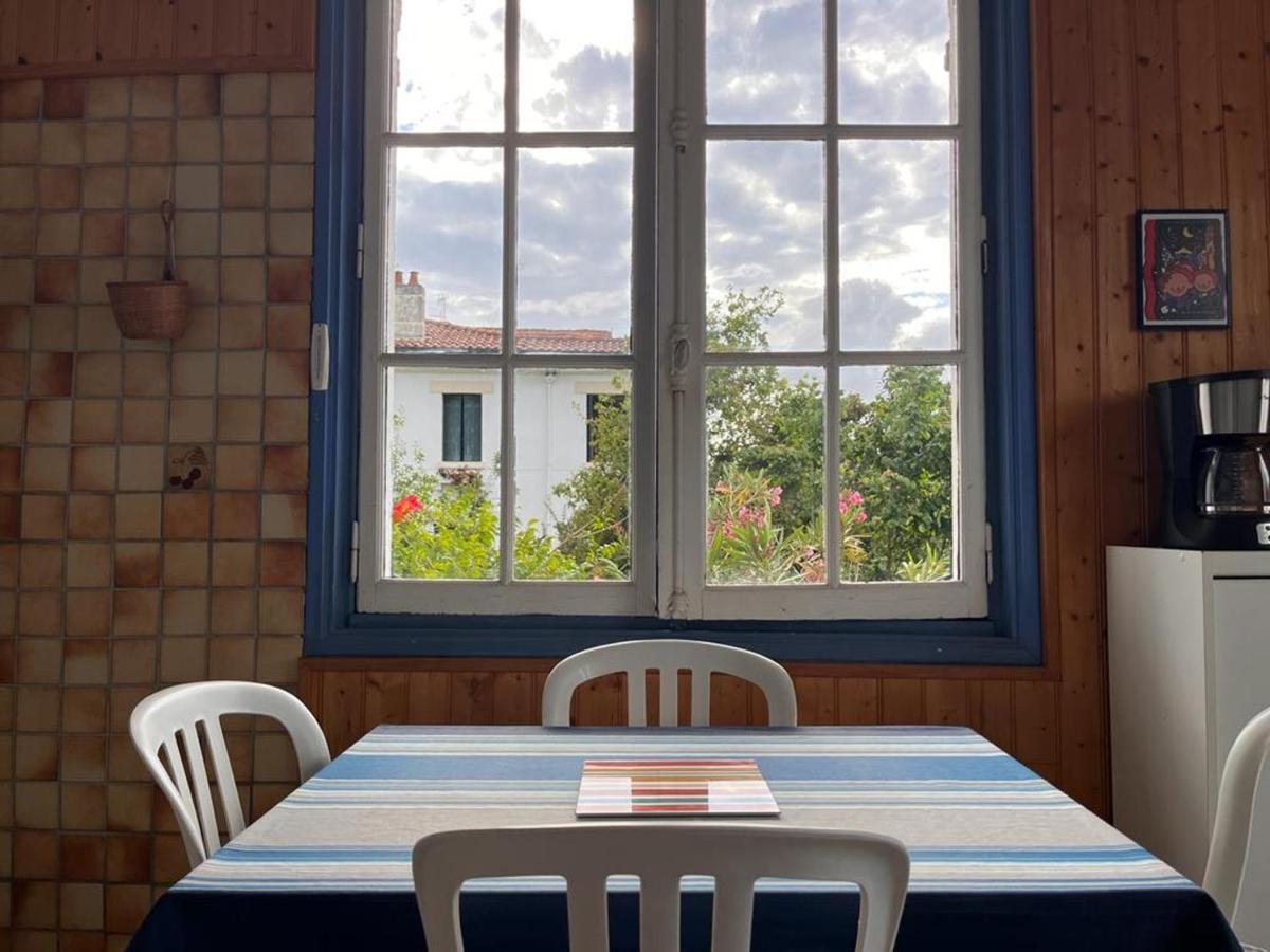 Appartement Calme Proche Plage Avec Parking Gratuit A Saint-Jean-De-Luz - Fr-1-239-804 Exterior photo