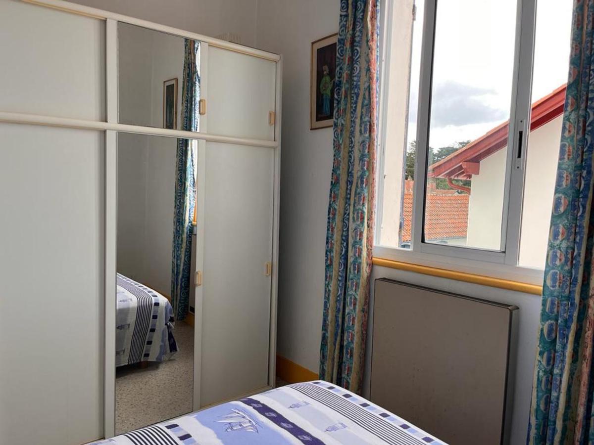 Appartement Calme Proche Plage Avec Parking Gratuit A Saint-Jean-De-Luz - Fr-1-239-804 Exterior photo